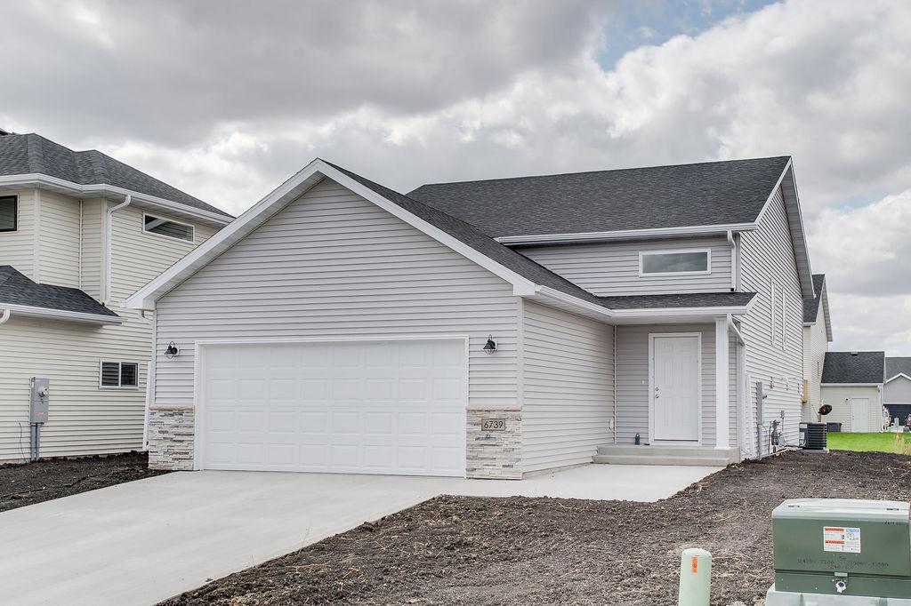Property photo for 6739 Selkirk Drive S, Fargo, ND 58104