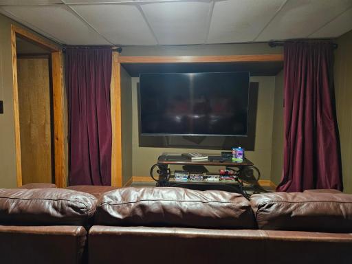 LL theater room