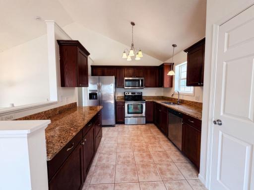 7476 Hampton Lane, Shakopee, MN 55379