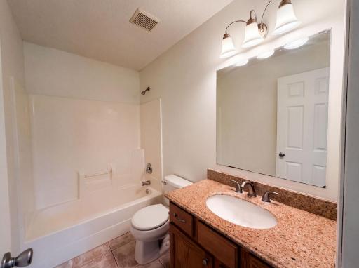 7476 Hampton Lane, Shakopee, MN 55379