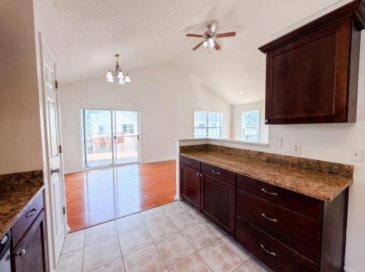 7476 Hampton Lane, Shakopee, MN 55379