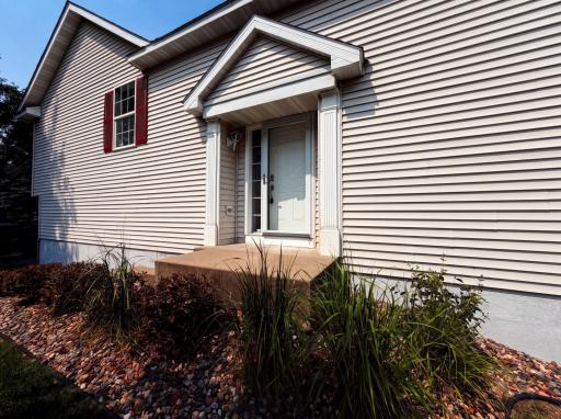 7476 Hampton Lane, Shakopee, MN 55379