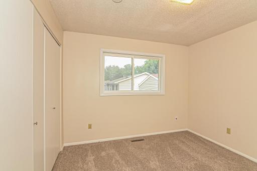 listing_10.jpg