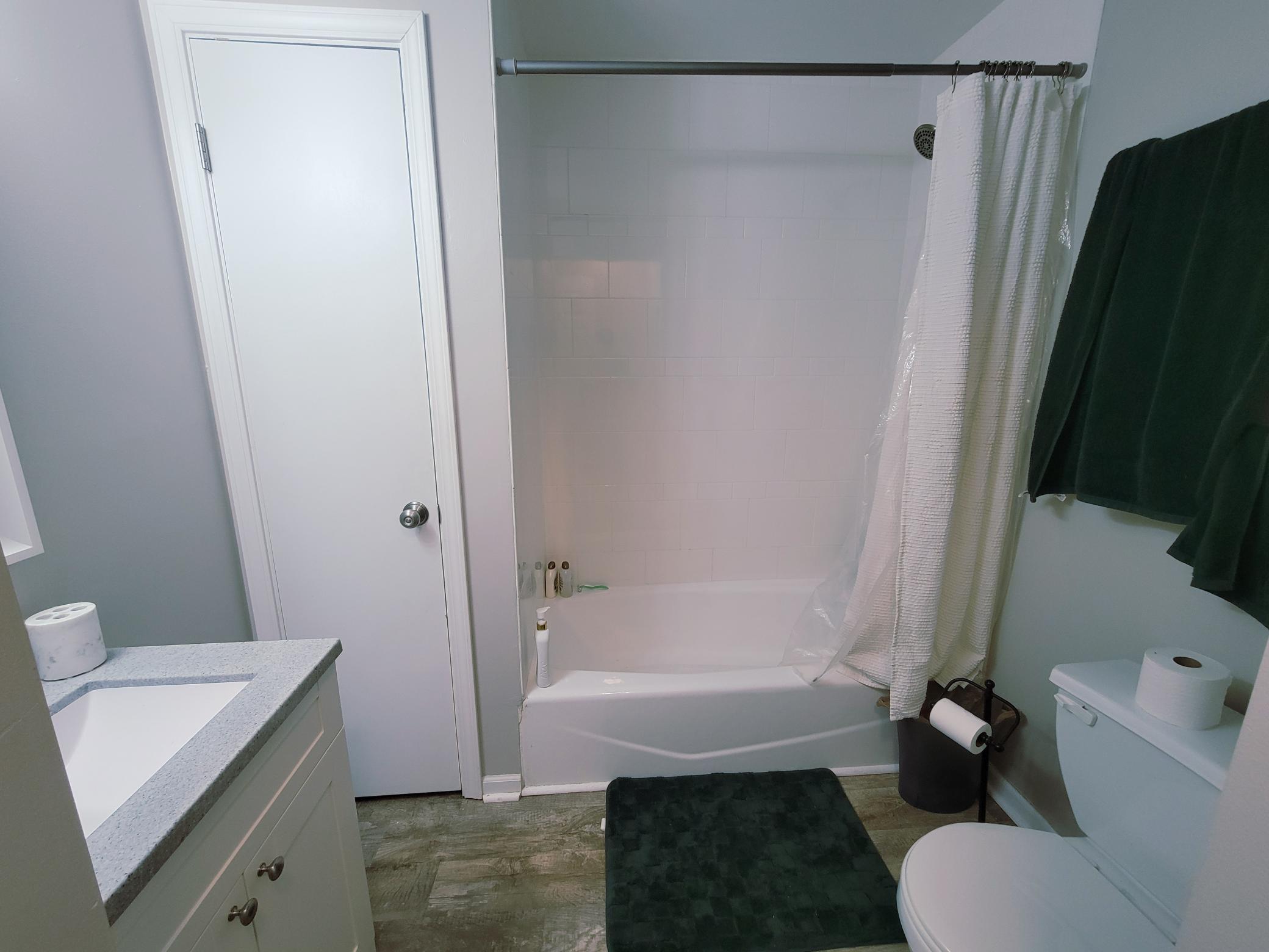 Unit Full Bath