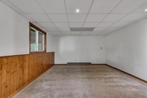 909 E Baker Street, Saint Joseph, MN 56374