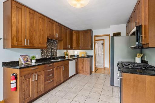 Newer appliances including a gas stove!