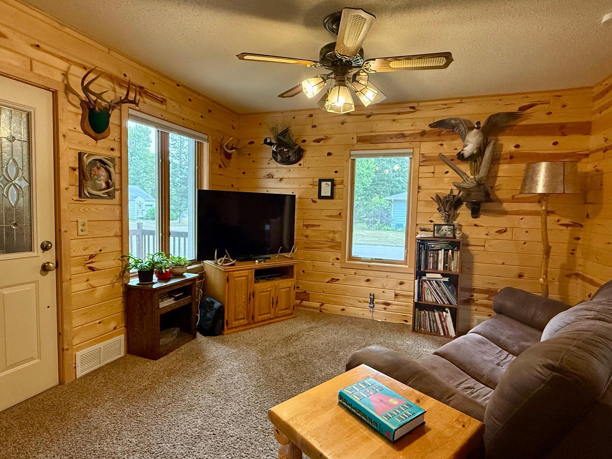 10-Living room with tongue and groove walls.jpeg