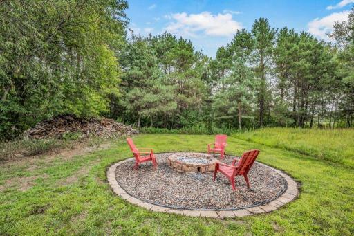Huge firepit - clearly big enough for more than three people :)