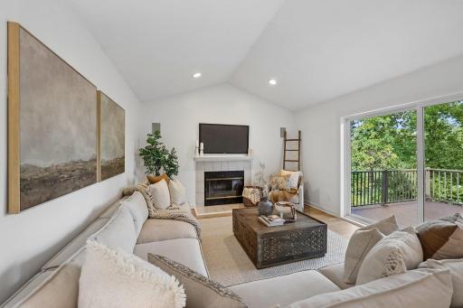 9-web-or-mls-49th Ave-S2008-014.jpg