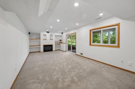 26-web-or-mls-49th Ave-S2008-042.jpg