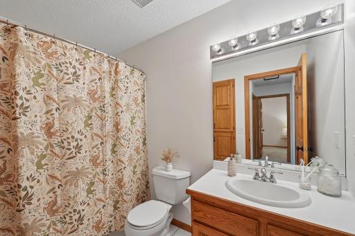 20-web-or-mls-49th Ave-S2008-026.jpg