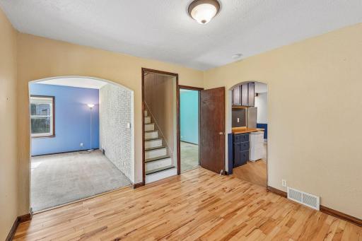 2229 Oak Hill Place, North Saint Paul, MN 55109
