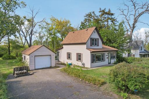2229 Oak Hill Place, North Saint Paul, MN 55109