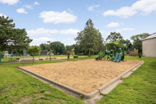 2836 Kentucky Avenue S, Saint Louis Park, MN 55426