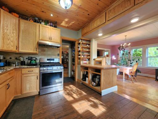 Kitchen1.jpg