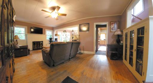 LivingRoom1.jpg