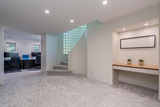 13-web-or-mls-317-meadow-woods-dr.jpg