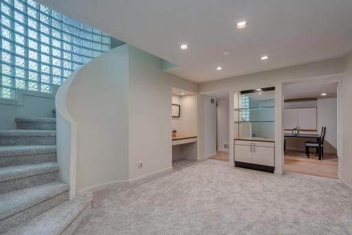 11-web-or-mls-317-meadow-woods-dr.jpg