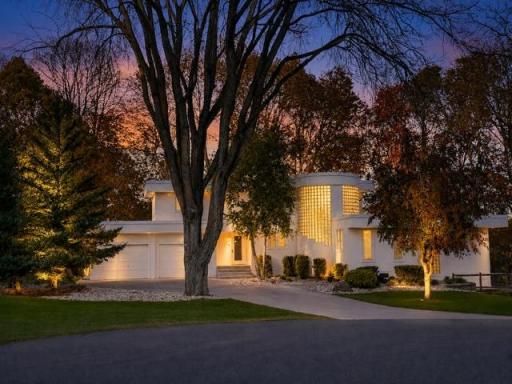 Photo for 317 Meadow Woods Drive, Mankato, MN 56001 - listing #7127355 317 Meadow Woods Drive, Mankato, MN 56001
