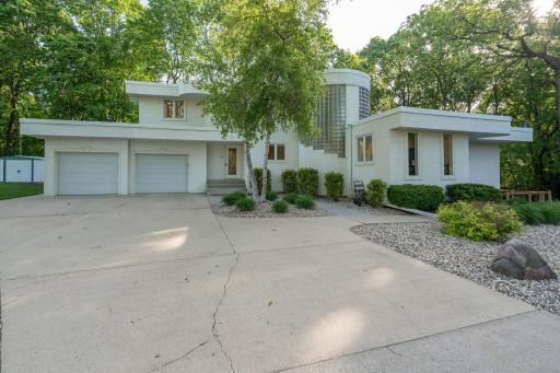 2-web-or-mls-317-meadow-woods-dr.jpg