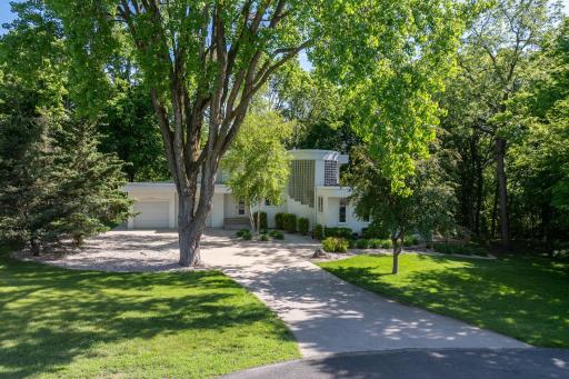 77-web-or-mls-317-meadow-woods-dr.jpg