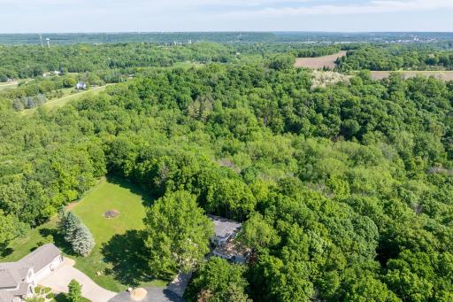 73-web-or-mls-317-meadow-woods-dr.jpg