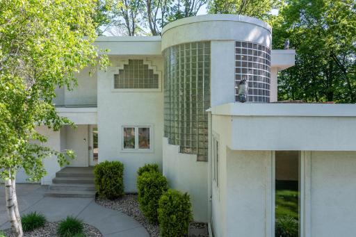 65-web-or-mls-317-meadow-woods-dr.jpg