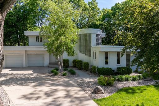 64-web-or-mls-317-meadow-woods-dr.jpg