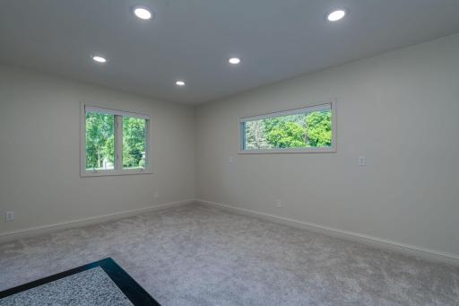 44-web-or-mls-317-meadow-woods-dr.jpg
