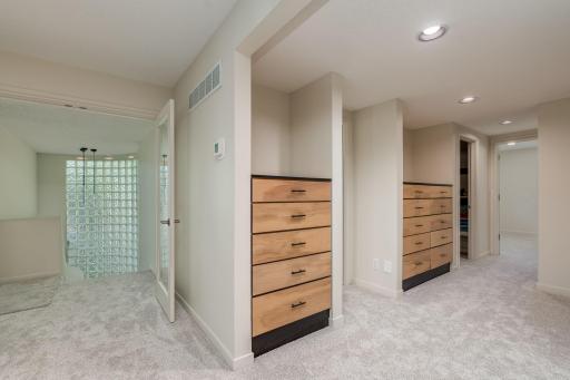 42-web-or-mls-317-meadow-woods-dr.jpg