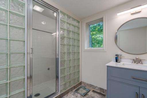 41-web-or-mls-317-meadow-woods-dr.jpg