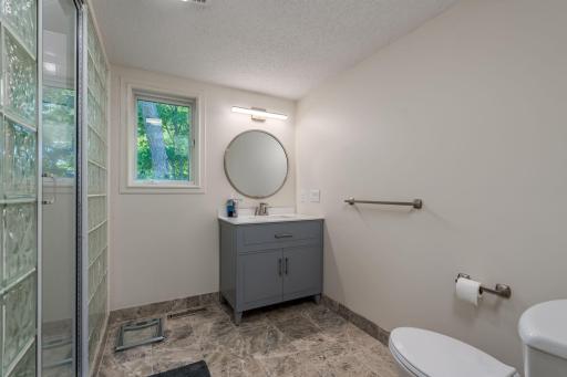 40-web-or-mls-317-meadow-woods-dr.jpg