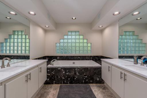 37-web-or-mls-317-meadow-woods-dr.jpg