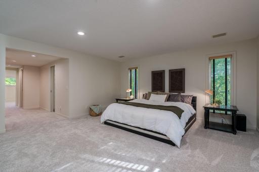 34-web-or-mls-317-meadow-woods-dr.jpg