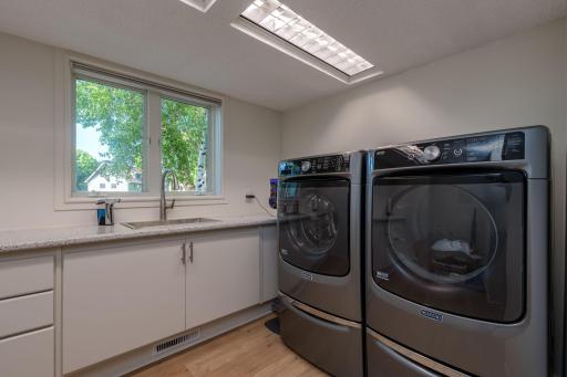 28-web-or-mls-317-meadow-woods-dr.jpg