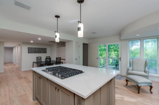 25-web-or-mls-317-meadow-woods-dr.jpg