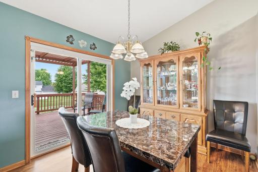 500 Maple Knoll Way NW, Saint Michael, MN 55376