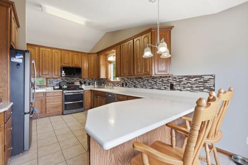 500 Maple Knoll Way NW, Saint Michael, MN 55376
