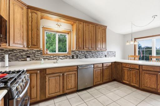 500 Maple Knoll Way NW, Saint Michael, MN 55376