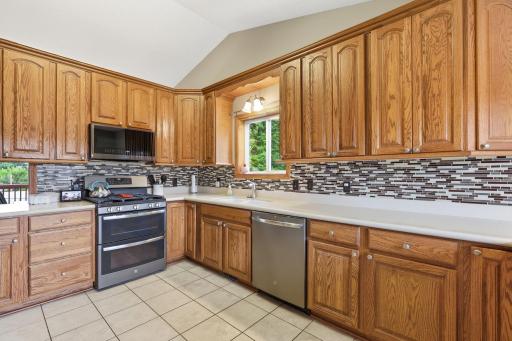 500 Maple Knoll Way NW, Saint Michael, MN 55376