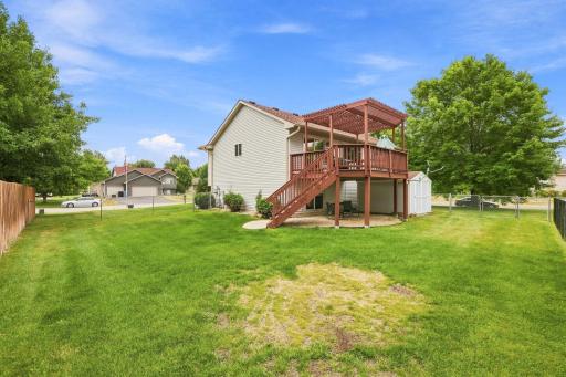 500 Maple Knoll Way NW, Saint Michael, MN 55376