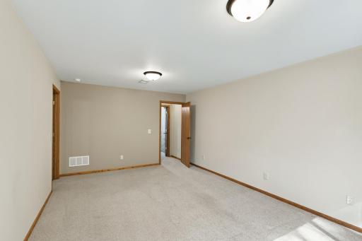 14885 Sumter Avenue, Savage, MN 55378