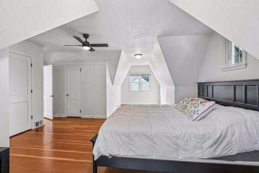 1020 Hoyt Avenue W, Saint Paul, MN 55117