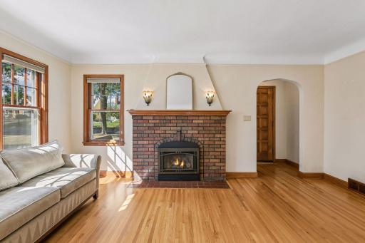 1020 Hoyt Avenue W, Saint Paul, MN 55117
