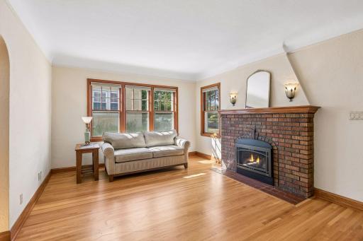 1020 Hoyt Avenue W, Saint Paul, MN 55117
