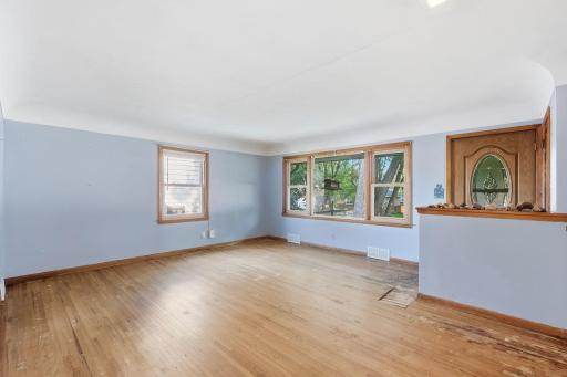 212 3rd Street E, Jordan, MN 55352