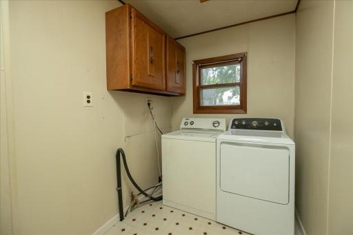105 4th St NW, Kasson, MN 55944