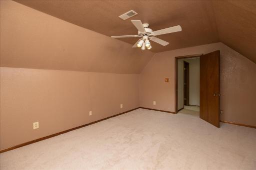105 4th St NW, Kasson, MN 55944