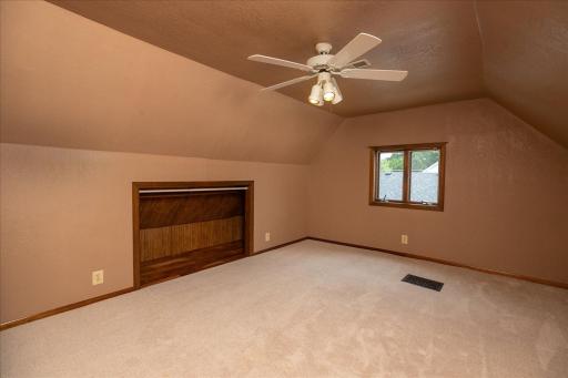 105 4th St NW, Kasson, MN 55944