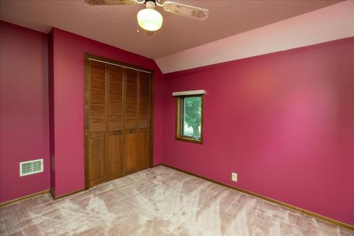 105 4th St NW, Kasson, MN 55944